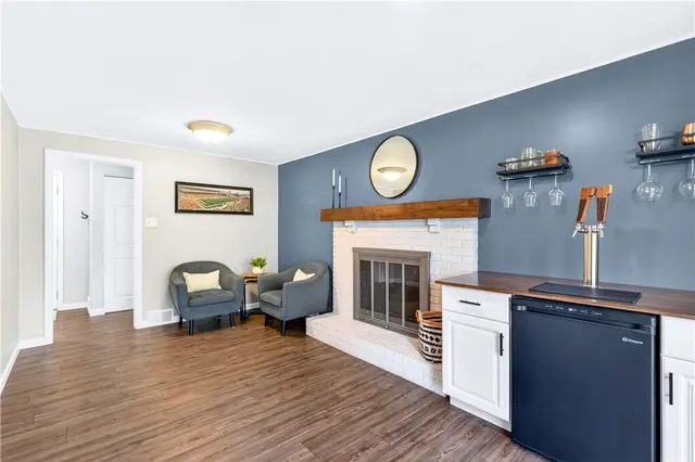 211 Elrose Dr gallery image 11