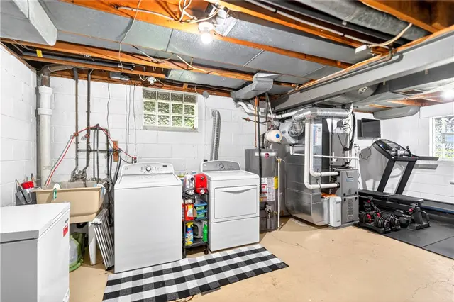 211 Elrose Dr gallery image 33