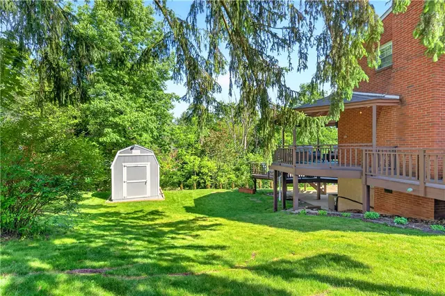 211 Elrose Dr gallery image 41