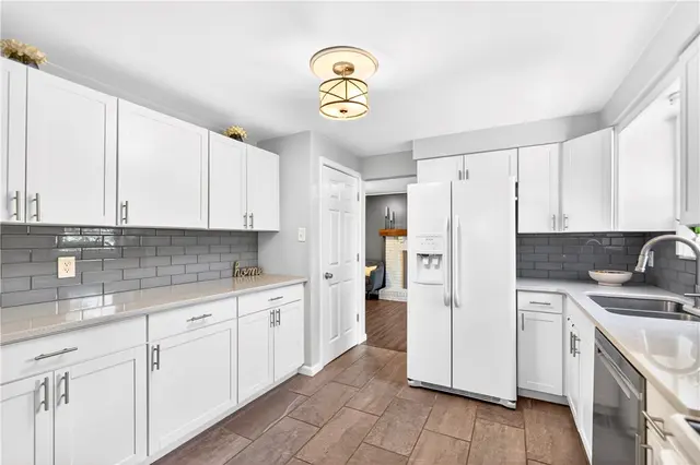 211 Elrose Dr gallery image 45