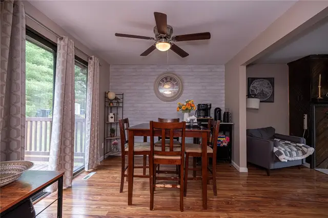 211 Parkwood Dr gallery image 14