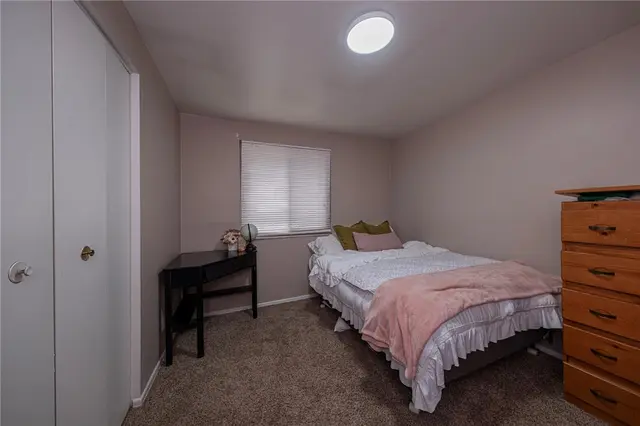 211 Parkwood Dr gallery image 23