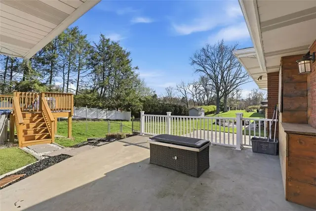 211 Pinecrest Dr gallery image 4