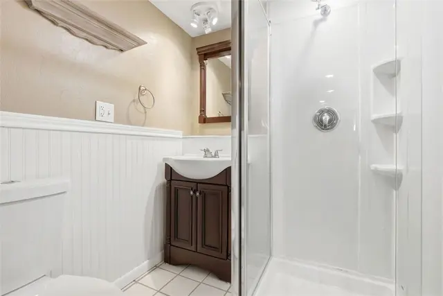 211 Pinecrest Dr gallery image 7
