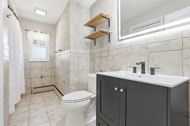 211 Pinecrest Dr gallery image 10