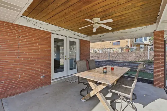 211 Pinecrest Dr gallery image 11