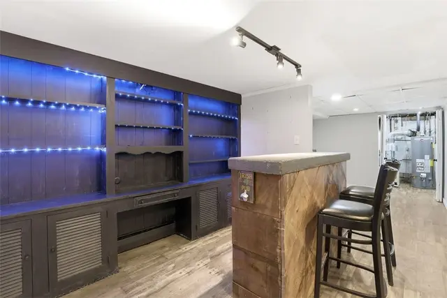211 Pinecrest Dr gallery image 18