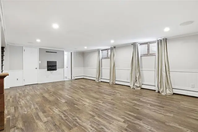 211 Pinecrest Dr gallery image 24
