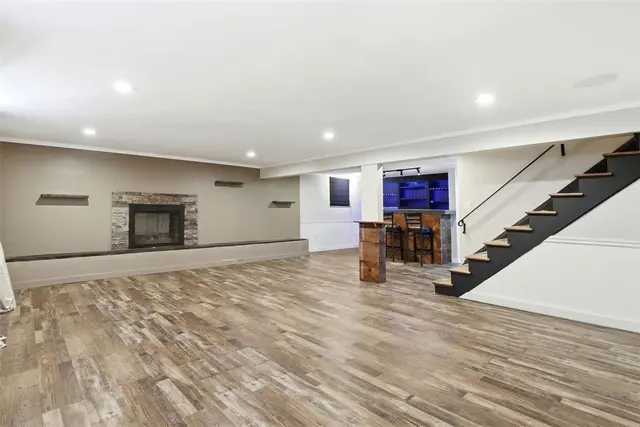 211 Pinecrest Dr gallery image 33