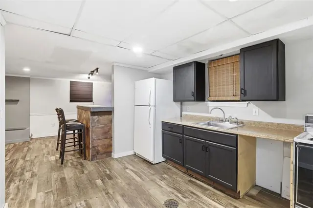 211 Pinecrest Dr gallery image 36