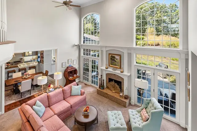 2111 Grandeur Drive gallery image 2