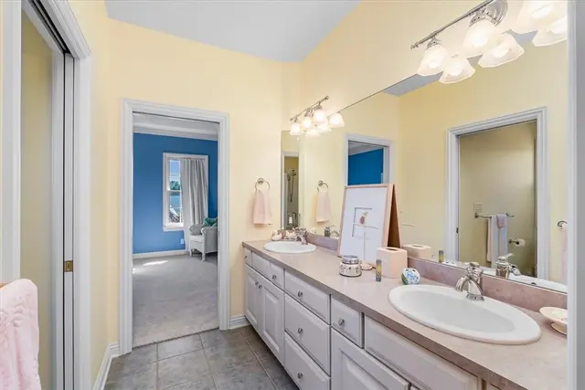 2111 Grandeur Drive gallery image 12