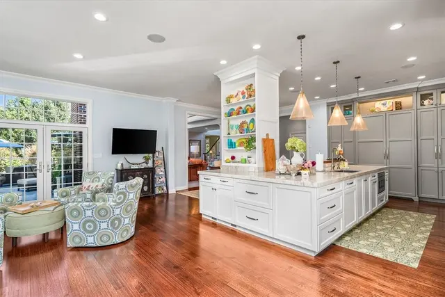 2111 Grandeur Drive gallery image 13