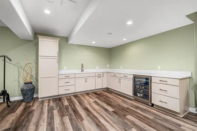 2111 Grandeur Drive gallery image 14