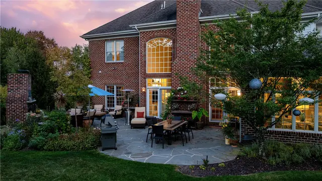2111 Grandeur Drive gallery image 19