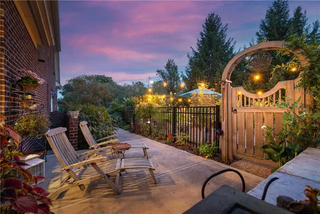 2111 Grandeur Drive gallery image 36