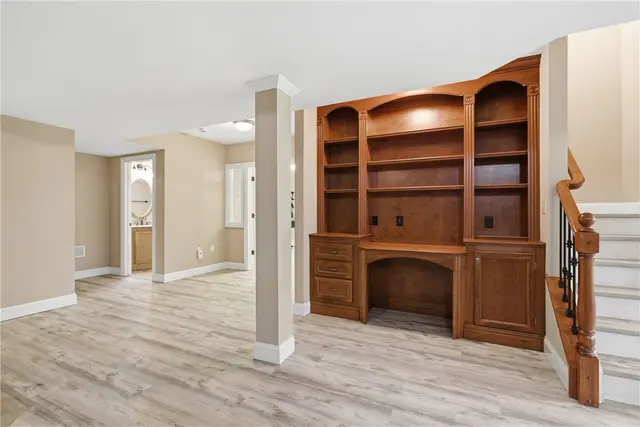 2114 N Villa Ct gallery image 7