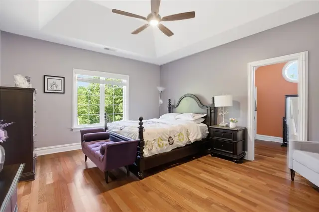 2114 N Villa Ct gallery image 12