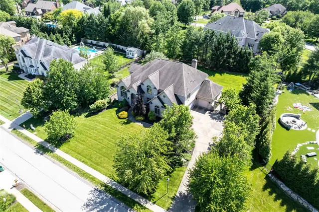 2114 N Villa Ct gallery image 13