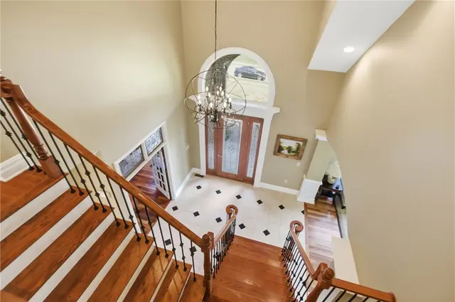 2114 N Villa Ct gallery image 25
