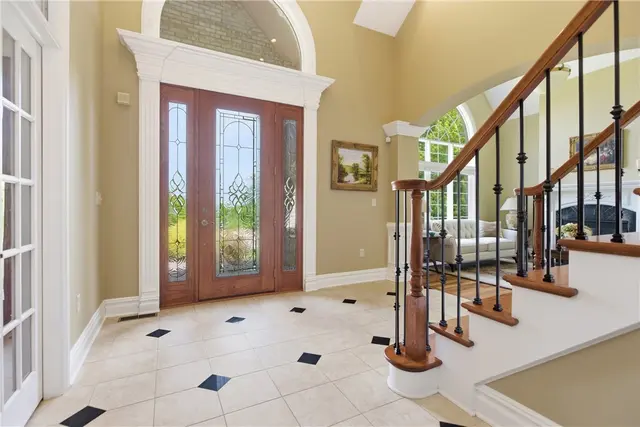 2114 N Villa Ct gallery image 47