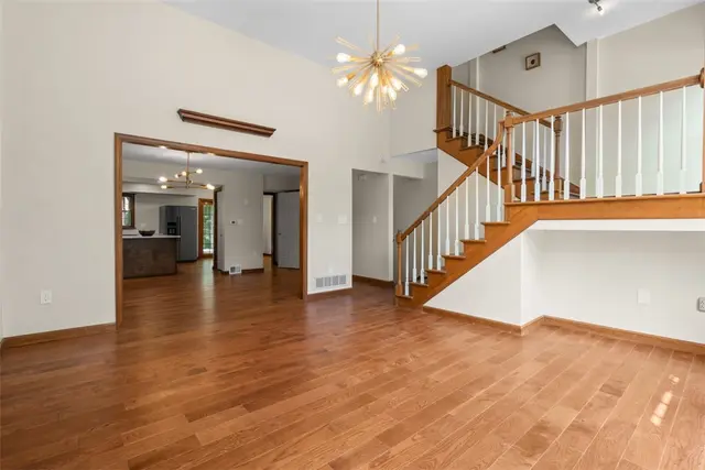 2117 Huntington Ct S gallery image 9
