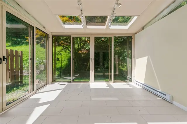 2117 Huntington Ct S gallery image 10