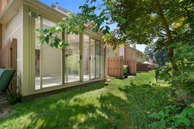 2117 Huntington Ct S gallery image 22