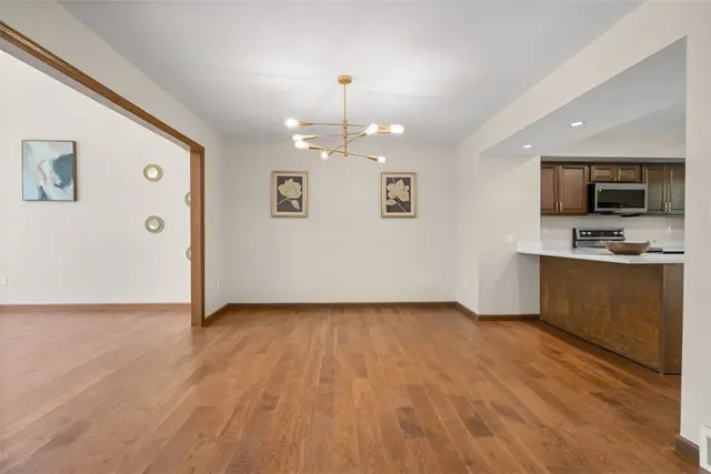 2117 Huntington Ct S gallery image 24