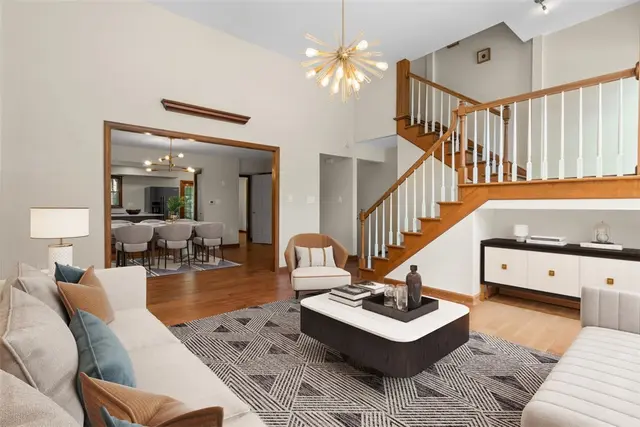 2117 Huntington Ct S gallery image 25