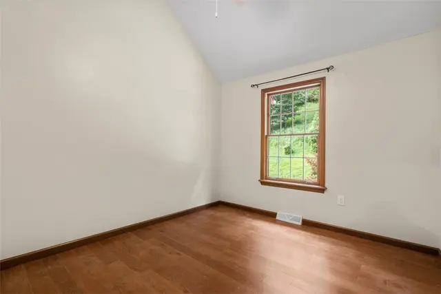 2117 Huntington Ct S gallery image 28