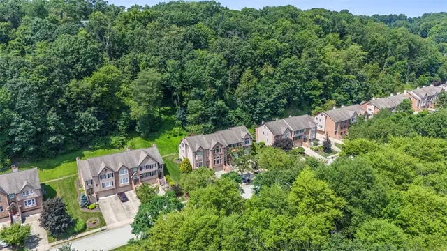 2117 Huntington Ct S gallery image 30