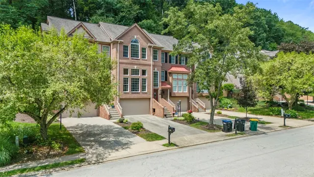 2117 Huntington Ct S gallery image 33