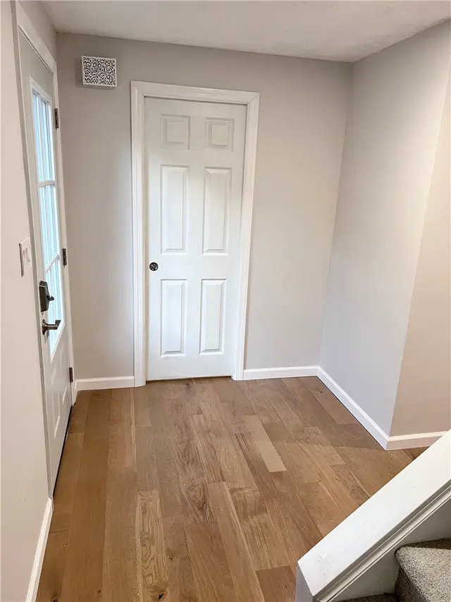 2118 Coventry Dr gallery image 17