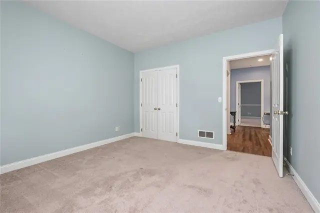 212 Adams Pointe Blvd 7 gallery image 3