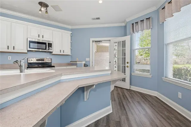 212 Adams Pointe Blvd 7 gallery image 14