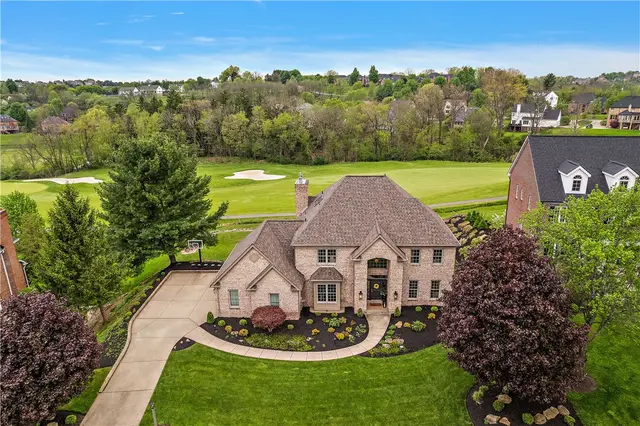 212 Chesapeake Drive gallery image 2