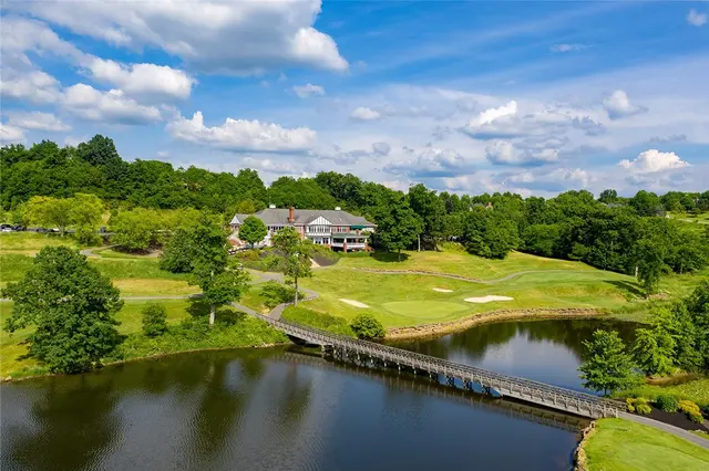 212 Chesapeake Drive gallery image 17