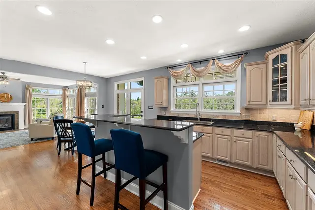 212 Chesapeake Drive gallery image 26