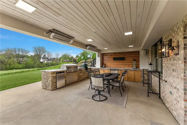 212 Chesapeake Drive gallery image 39
