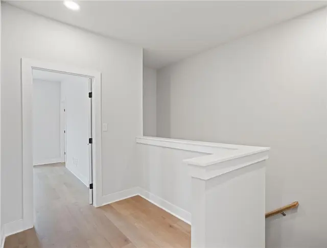 212 Oliver Way gallery image 35