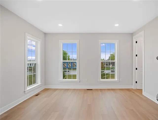 212 Oliver Way gallery image 37