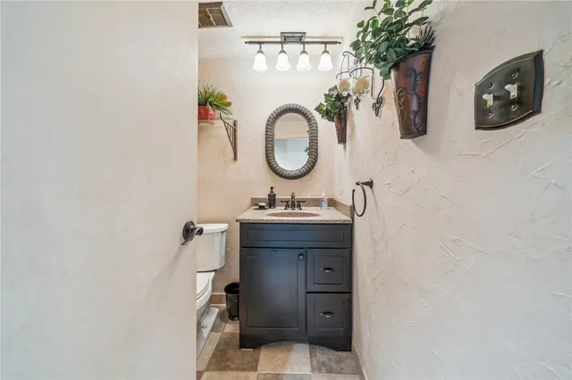 212 Pine Court gallery image 6