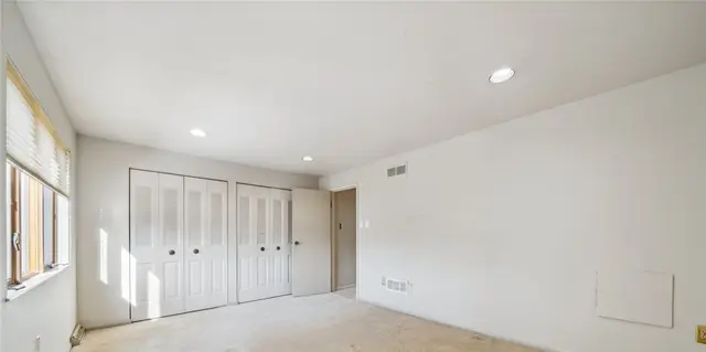 212 Pine Court gallery image 15
