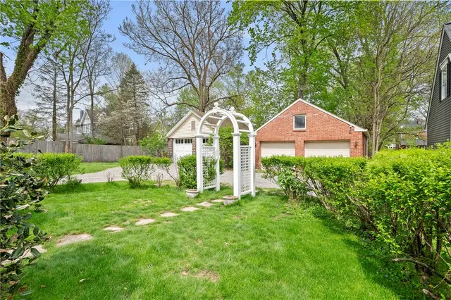 212 Pine Road gallery image 10