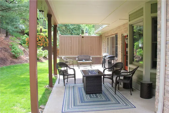 212 Scotch Pine Ct gallery image 23