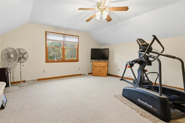 212 Scotch Pine Ct gallery image 31