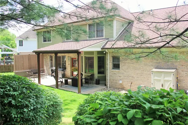 212 Scotch Pine Ct gallery image 35
