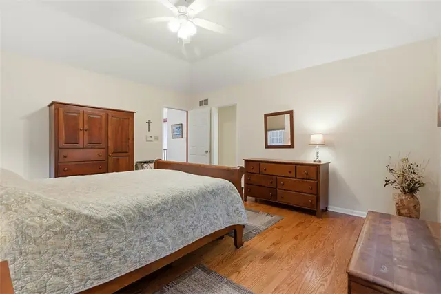 212 Scotch Pine Ct gallery image 38