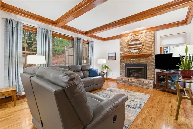 212 Scotch Pine Ct gallery image 40